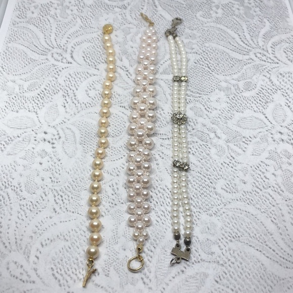 Bundle lot 3 vintage faux pearls bracelets retro glam formal costume dressy. - Picture 2 of 7